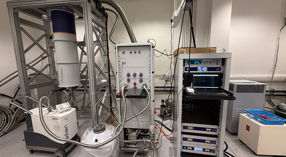 Successful Installation of State-of-the-Art Proteox®S Dilution Refrigerator at NUS Physics